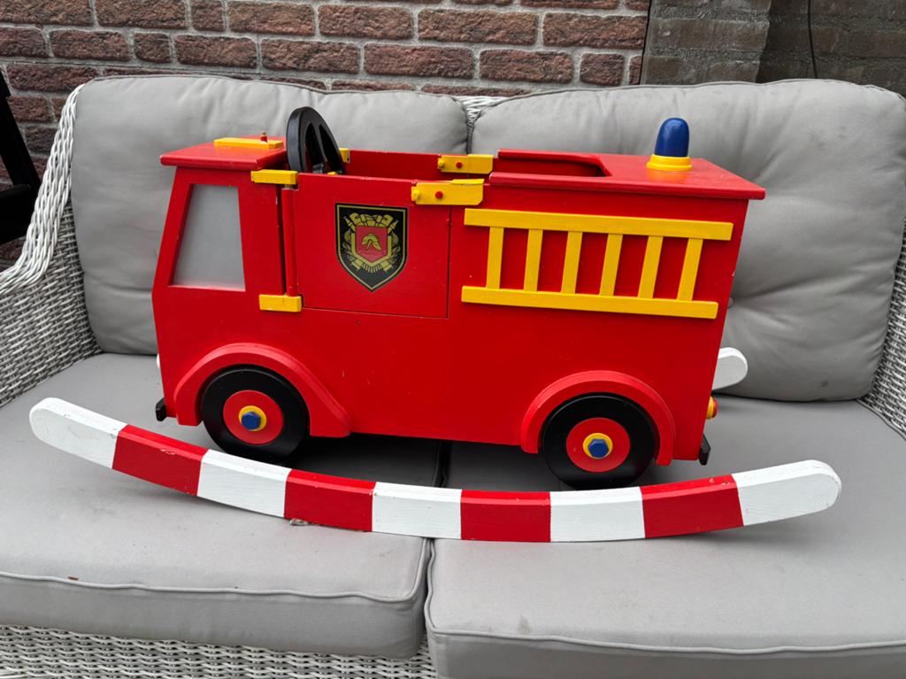 Schommelwagen brandweer, Ophalen