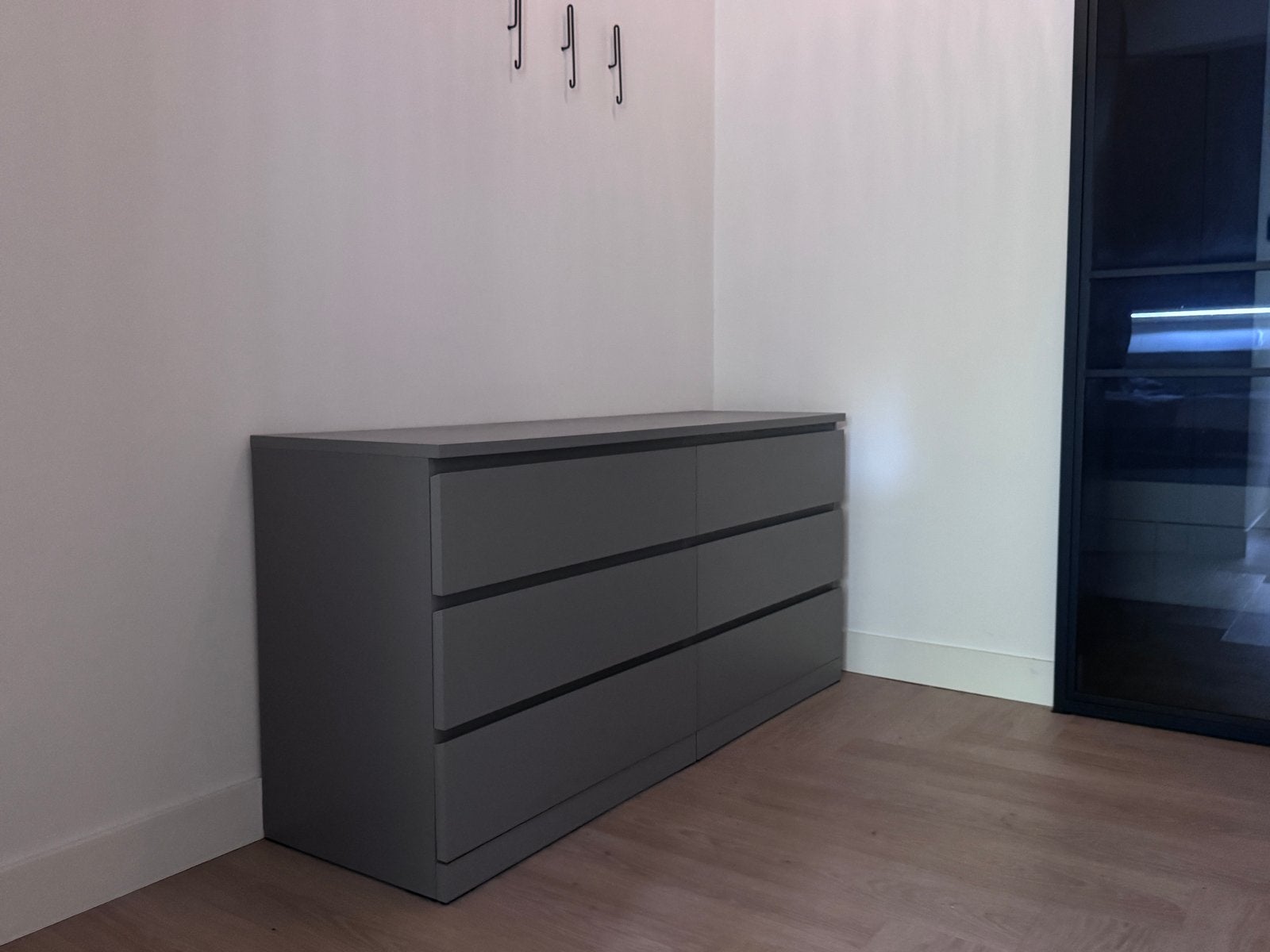 Malm kast Grijze ladekast met 6 laden, Ophalen, 5 laden of meer, 150 tot 200 cm, Zo goed als nieuw