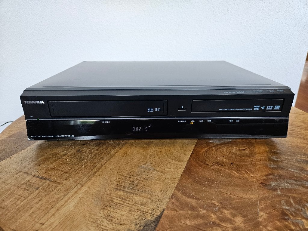 Toshiba videorecorder/DVD speler, recorder combi met HDMI, Ophalen of Verzenden, Gebruikt, VHS-speler of -recorder