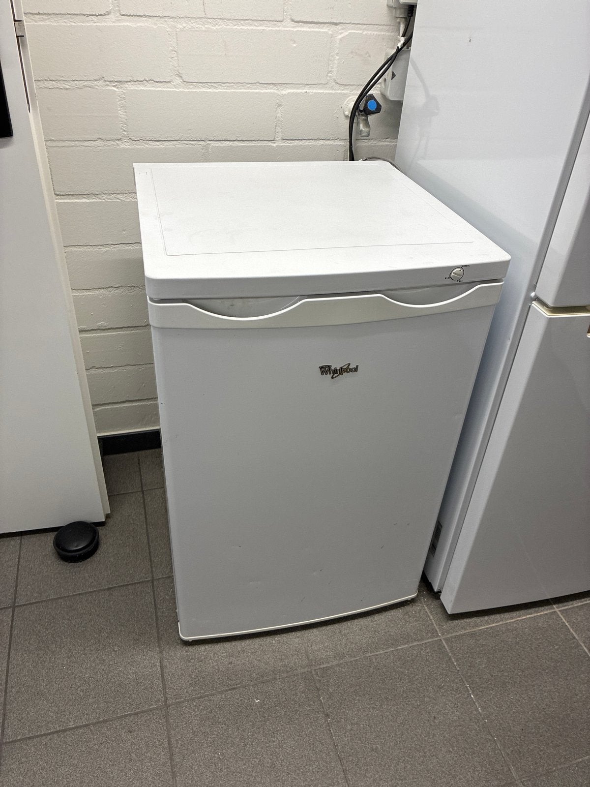 Whirlpool tafelmodel vriezer - Compact en efficiënt, Witgoed en Apparatuur, Gebruikt, Minder dan 85 cm, Minder dan 60 cm, Vrijstaand