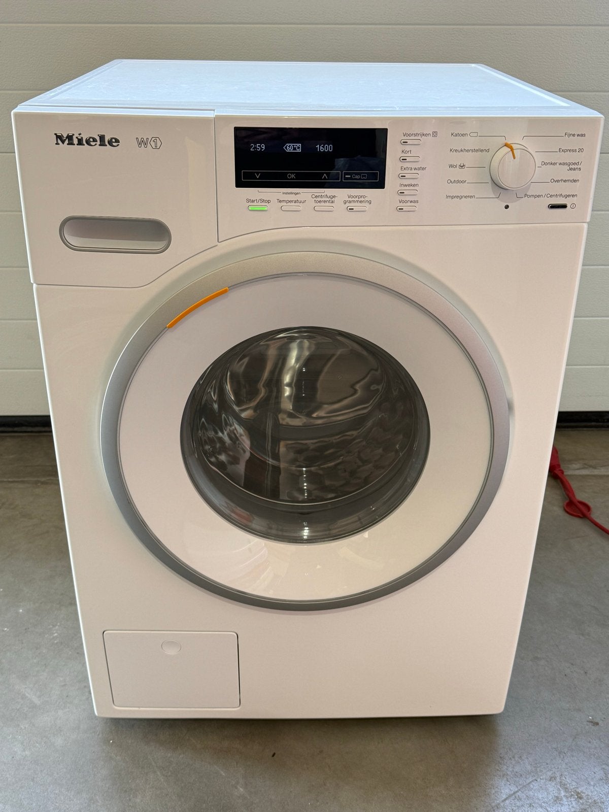 Miele W1 Wasmachine - 8 kg, 1600 toeren, 4 jaar oud, 8 tot 10 kg, Ophalen of Verzenden, Gebruikt