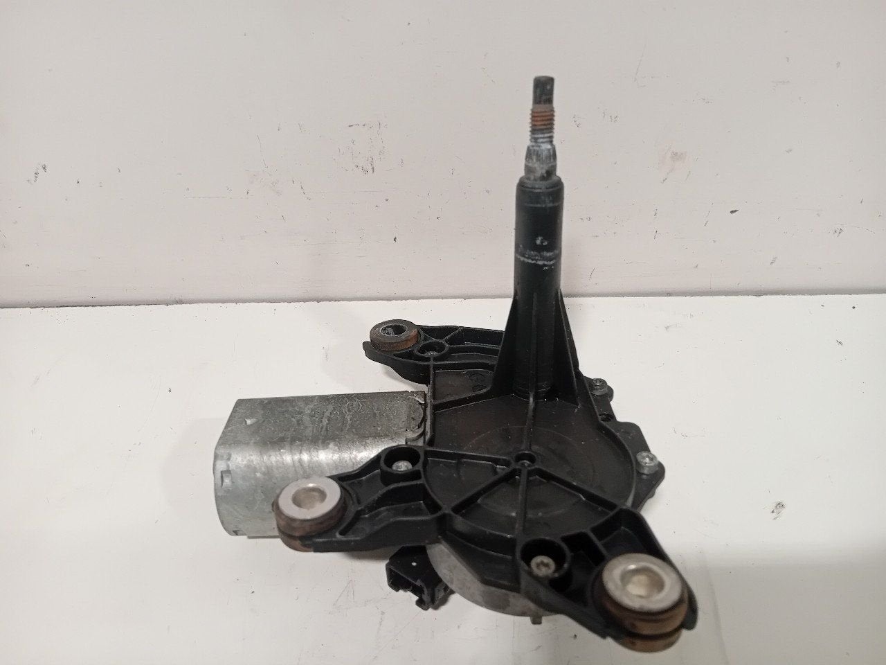 Ruitenwissermotor achter Ford Transit Connect, Onderdelen@venauto.nl, Van der Ven Autorecycling B.V., Gebruikt, Ettenseweg 76, 4706 PB Roosendaal, The Netherlands
