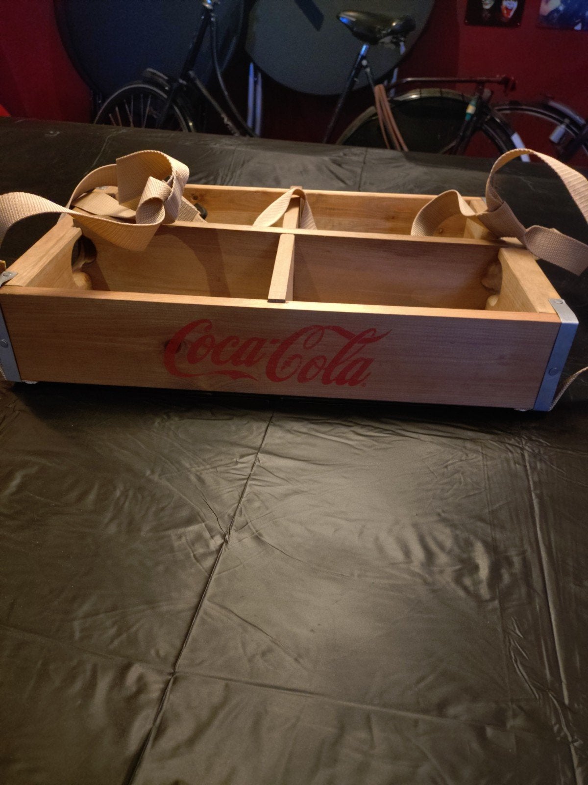 Coca-Cola houten draagkrat met draagband, Verzamelen, Ophalen of Verzenden, Nieuw, Gebruiksvoorwerp