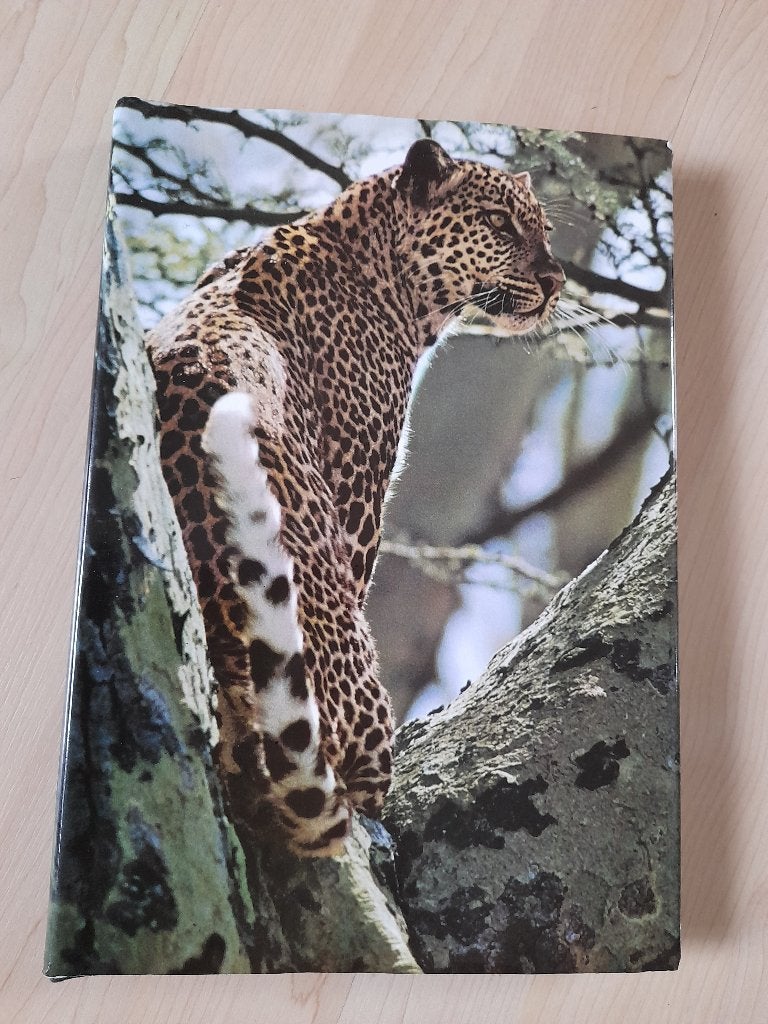 ZOO OOST AFRIKA Prof. Dr H Hediger, Boeken, Natuur, Ophalen of Verzenden, Gelezen, Natuur algemeen