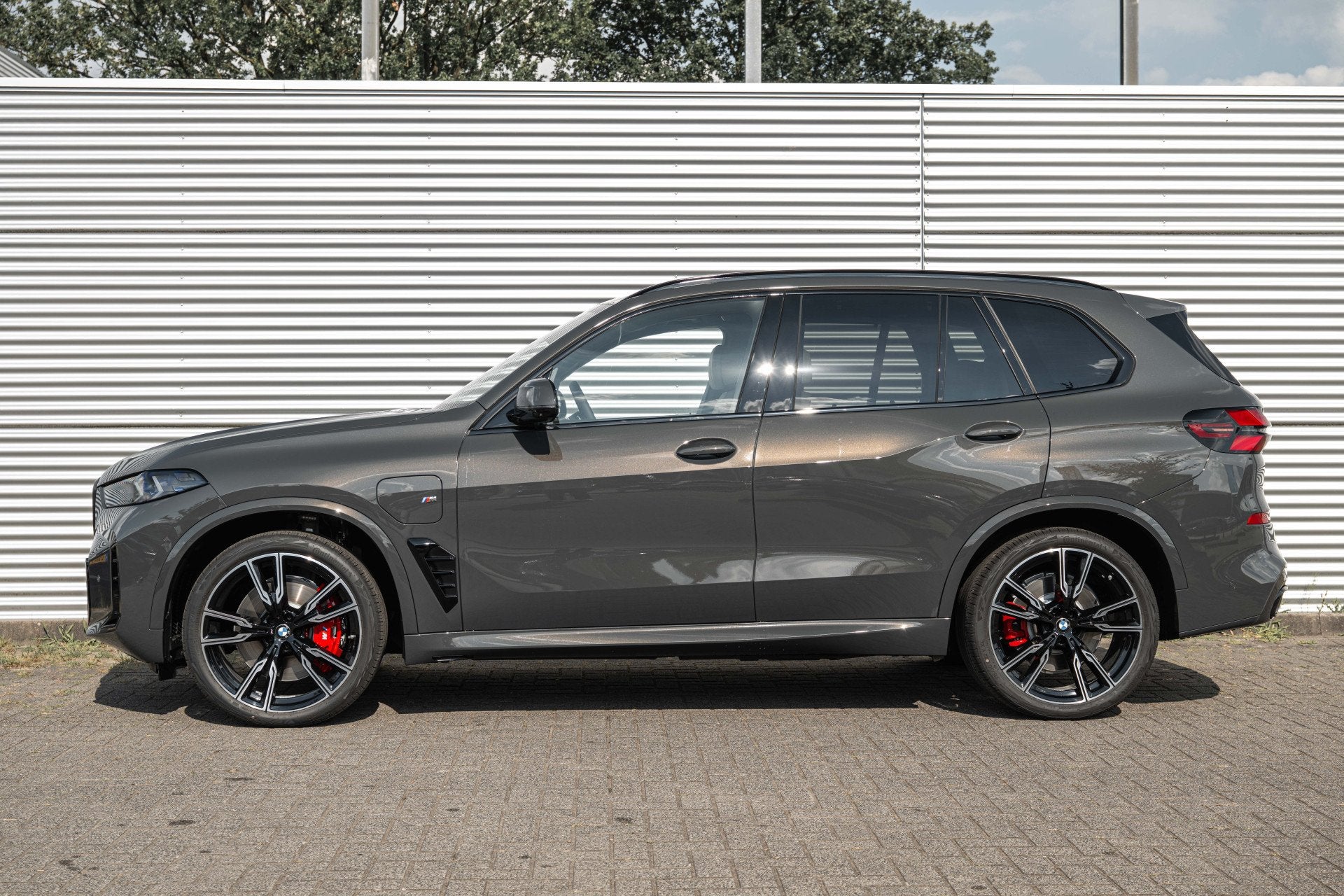 BMW X5 xDrive50e M Sport Automaat / Trekhaak / Panoramadak S, Auto's, Automaat, Dealer onderhouden, X5, 2395 kg