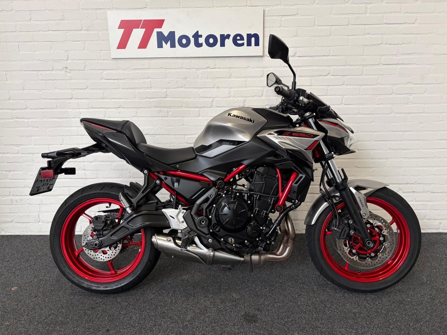 KAWASAKI Z650 LESMOTOR (bj 2024) 19,455 km, 2 cilinders, Bedrijf, Onbekend, KAWASAKI
