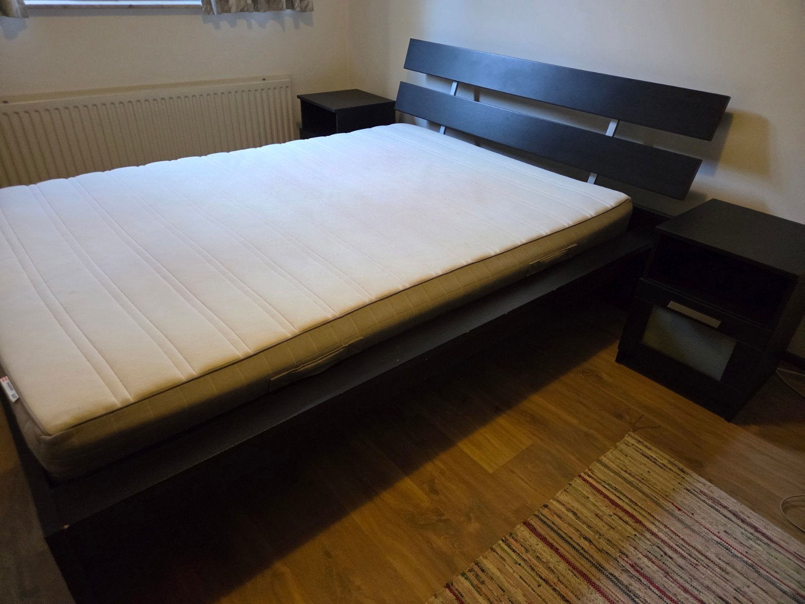 IKEA Hamarvik bed met nachtkastjes, Gebruikt, Zwart, Tweepersoons, 200 cm