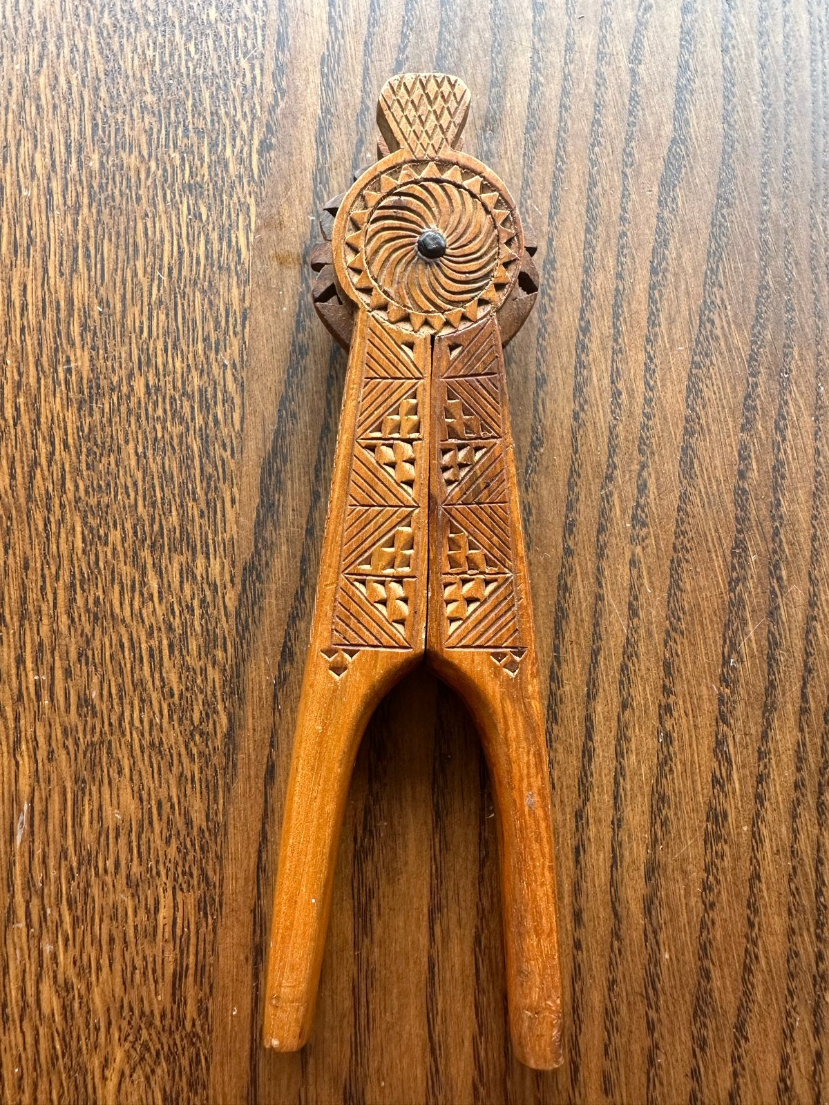 Antieke handgesneden houten notenkraker, Antiek en Kunst, Ophalen of Verzenden