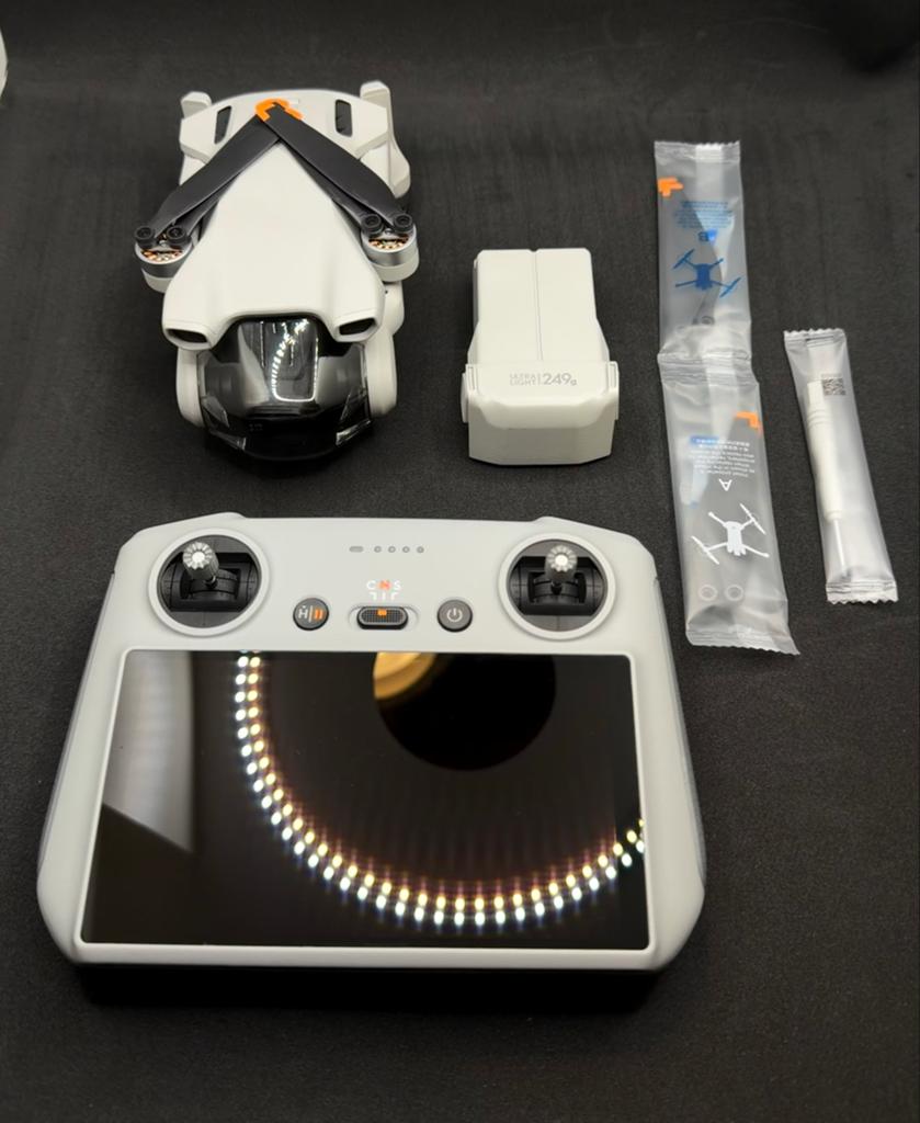 DJI Mini 3 Drone met Controller, Audio, Tv en Foto, Drones, Zo goed als nieuw, Cameradrone, Topkwaliteit, DJI, Minder dan 250 gram