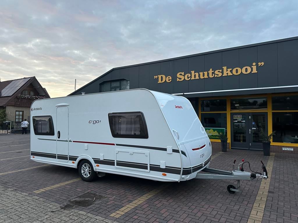 Dethleffs C’GO 495 FR 2022 incl mover en luifel enz, Caravans en Kamperen, Schokbreker, Rondzit, Frans bed, Bedrijf