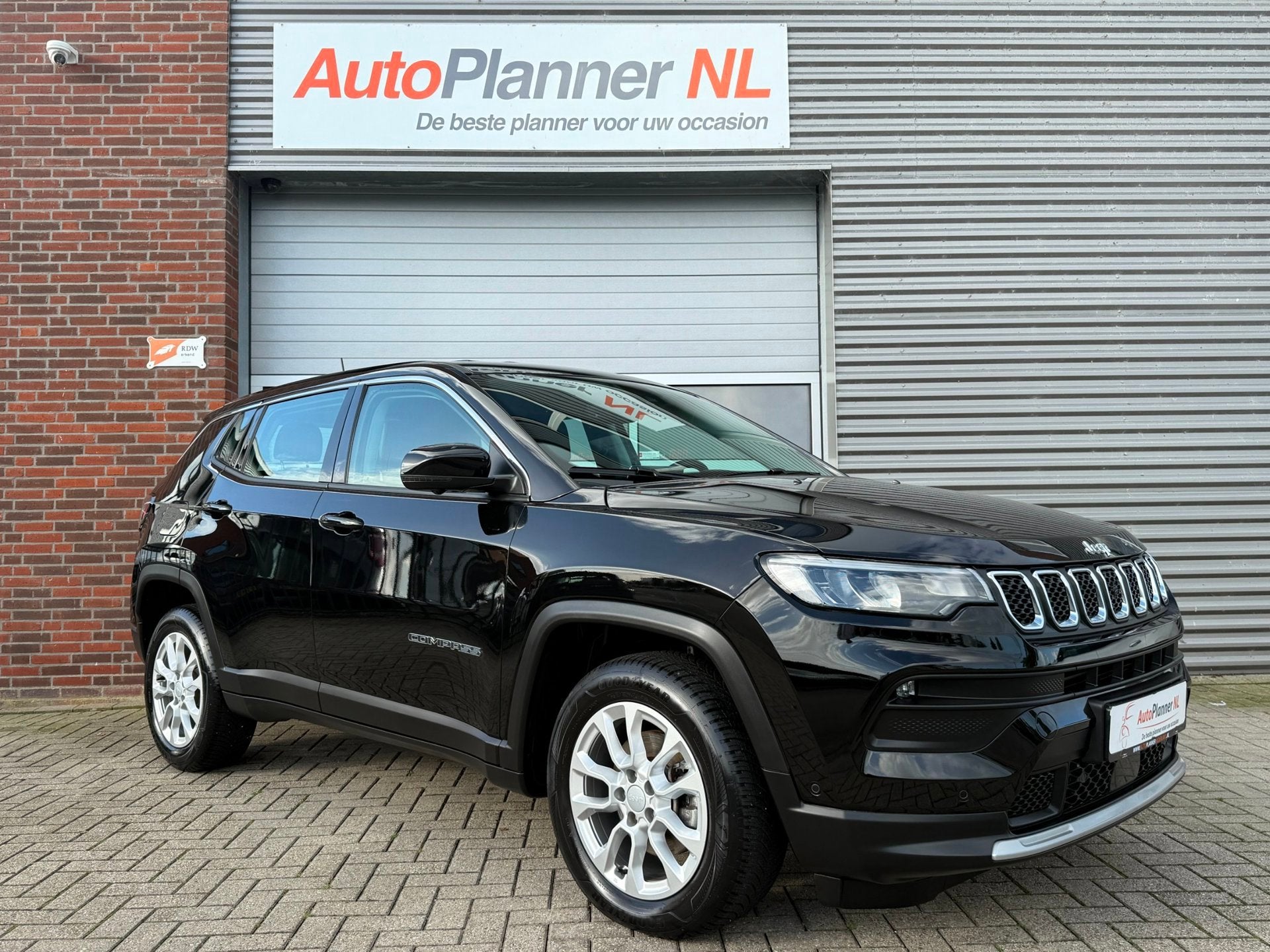 Jeep Compass 1.5 GSE T4 e-Hybrid Altitude! Incl. Btw! 1e Eig, Auto's, Dealer onderhouden, Gebruikt, Zwart, 4 cilinders