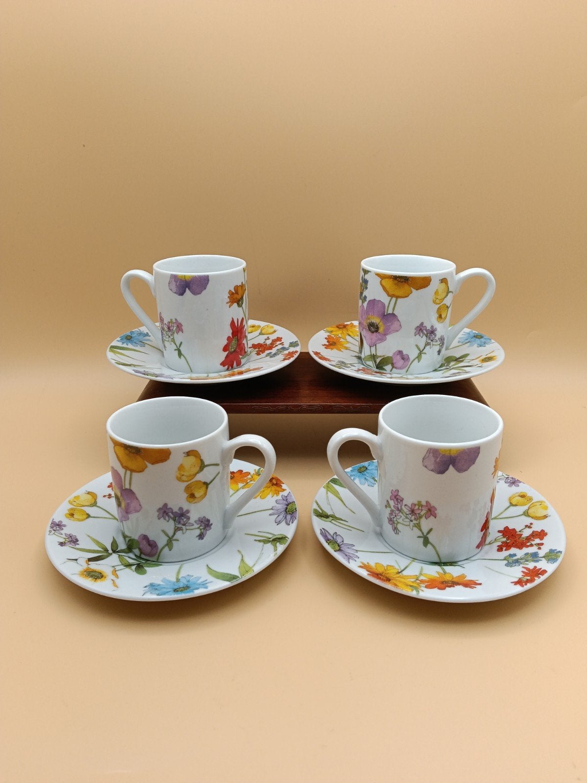 4 Vintage Zara Home Kop en Schotels  Wilde Bloemen, Ophalen of Verzenden, Zo goed als nieuw, Overige stijlen, Kop(pen) en/of Schotel(s)