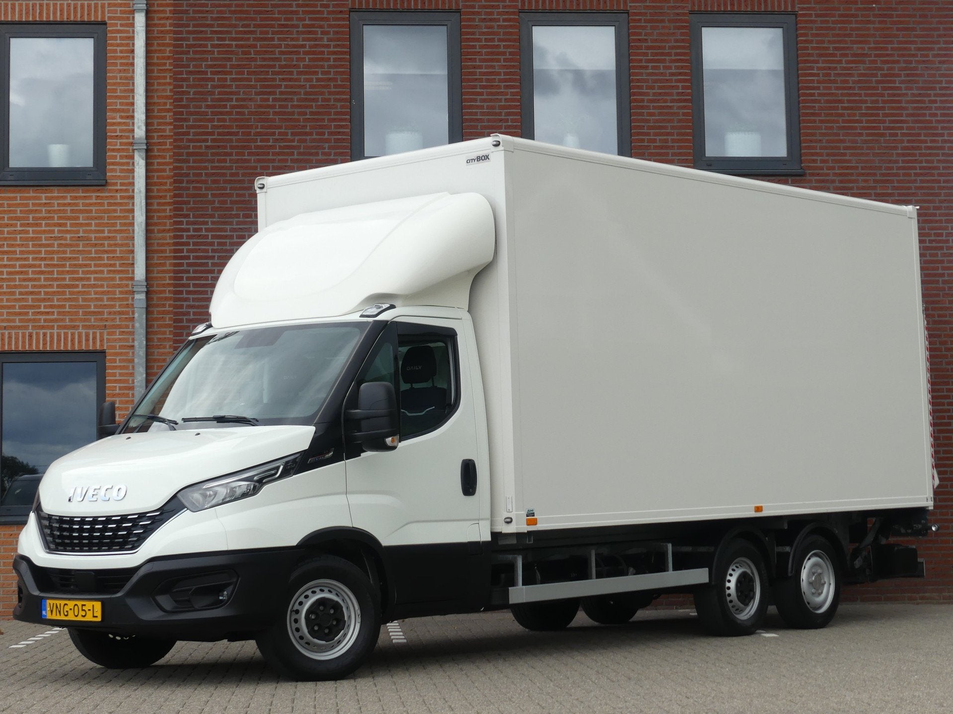 Iveco Daily 35S18H 3.0 410 CLIXSTAR Laadklep/Zijdeur/Luchtve, Automaat, Achterwielaandrijving, Gebruikt, Euro 6