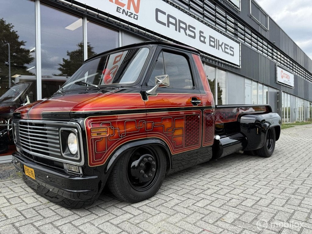 Chevy 30 UNIEK SPECIAL RESTOMOD AIRRIDE SHOWTRUCK 5.7 V8, Auto's, Chevrolet, Automaat, Gebruikt, Zwart, Origineel Nederlands