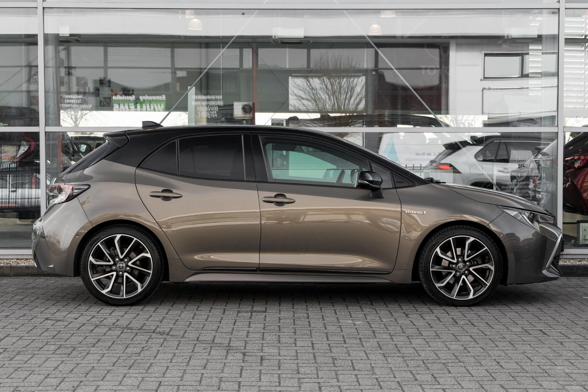 Toyota Corolla 2.0 Hybrid Executive LPG, 450 kg, Gebruikt, 4 cilinders, Corolla
