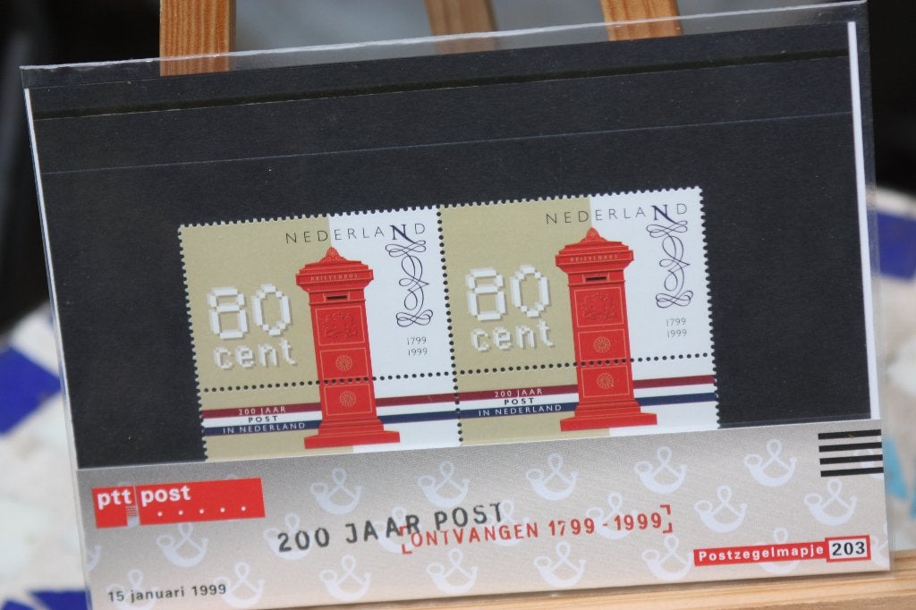 Postzegelmapje PTT post 200e verjaardag Posterijen in NL, Ophalen of Verzenden, Na 1940, Postfris