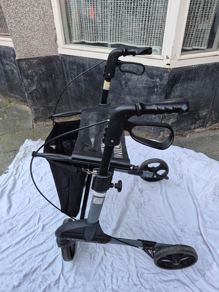 Topro Troja rollator, in zeer goede staat, Diversen, Rollators, Zo goed als nieuw, Lichtgewicht, Opvouwbaar, Ophalen