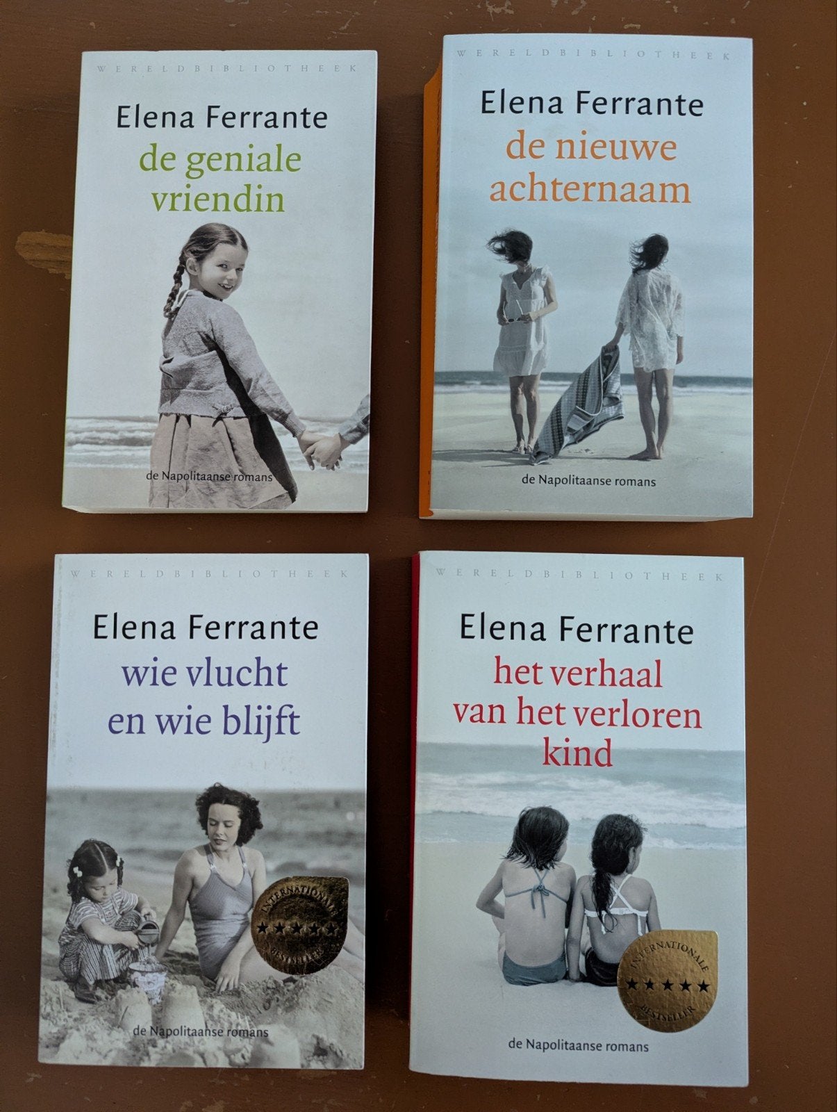 Elena Ferrante reeks - 4 boeken - roman, Boeken, Ophalen of Verzenden, Zo goed als nieuw, Elena Ferrante
