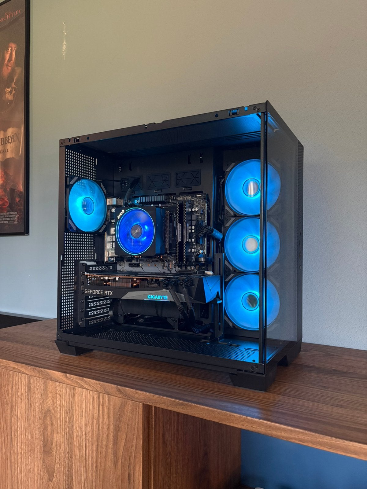 Gaming PC - (RTX 3070 - Ryzen 7 3700X - 16GB RAM)