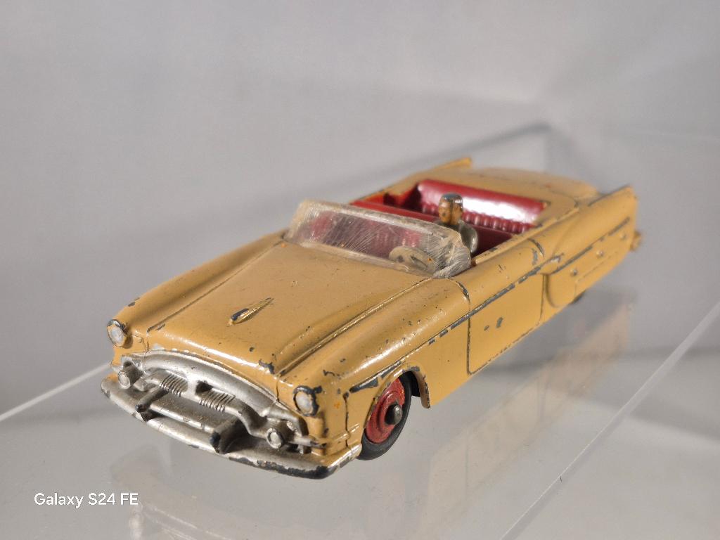 Packard Convertible 132, Hobby en Vrije tijd, Modelauto's | 1:43, Ophalen of Verzenden, Gebruikt, Auto, Dinky Toys