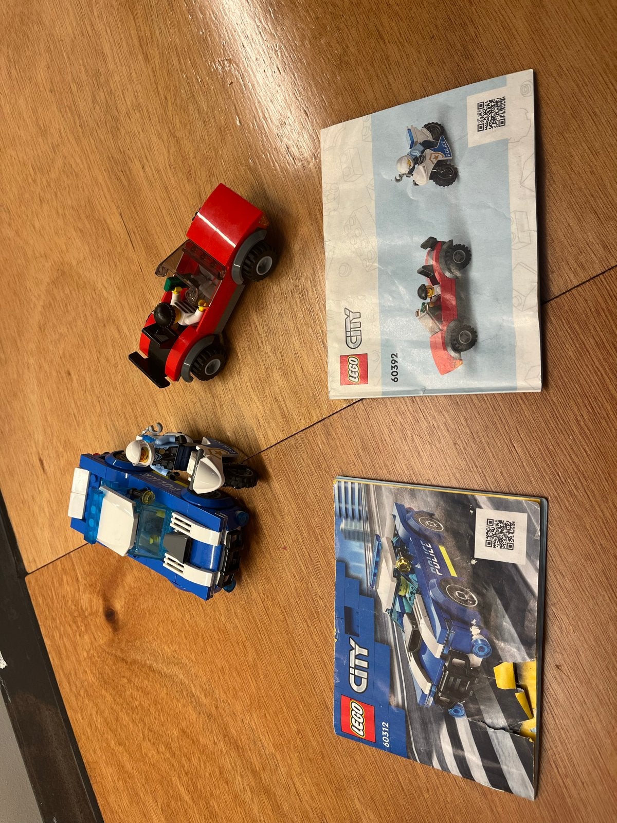 Lego City Politie Achtervolging & Sportwagen (60312 & 60392), Kinderen en Baby's, Speelgoed | Duplo en Lego, Ophalen, Lego, Compleet