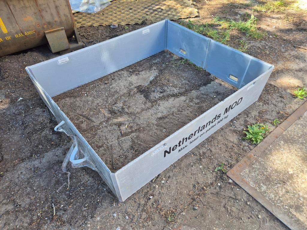 Stevige kweekbak voor tuin of moestuin, Ophalen of Verzenden, Gebruikt, Kweekbak