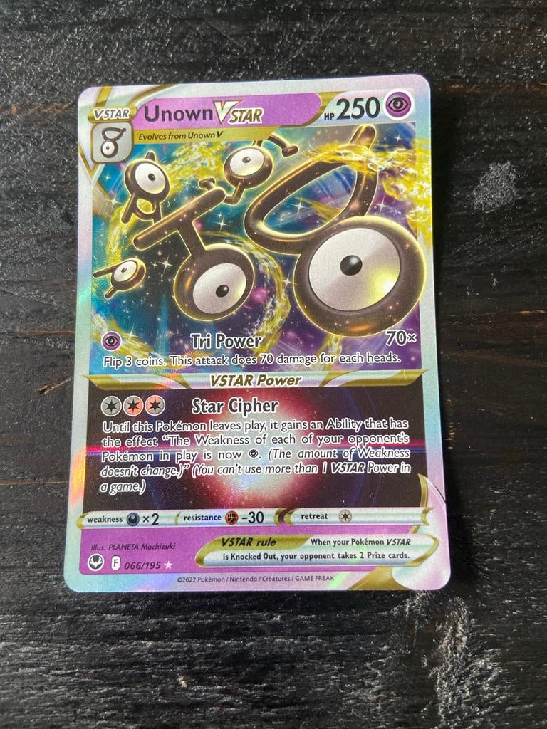 Unown VSTAR Pokémon Kaart - Zeldzaam en in Topstaat, Hobby en Vrije tijd, Verzamelkaartspellen | Pokémon, Zo goed als nieuw, Losse kaart