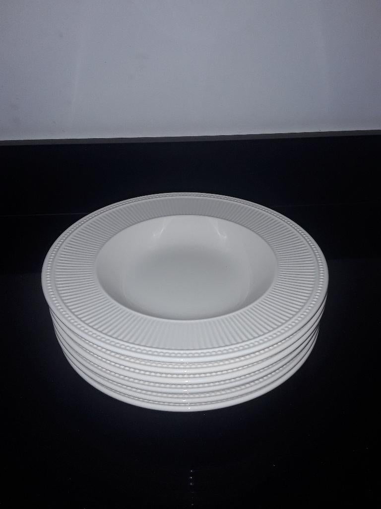 12 Wedgwood Windsor diepe borden, Huis en Inrichting, Keuken | Servies, Verzenden, Zo goed als nieuw, Bord(en), Wedgwood