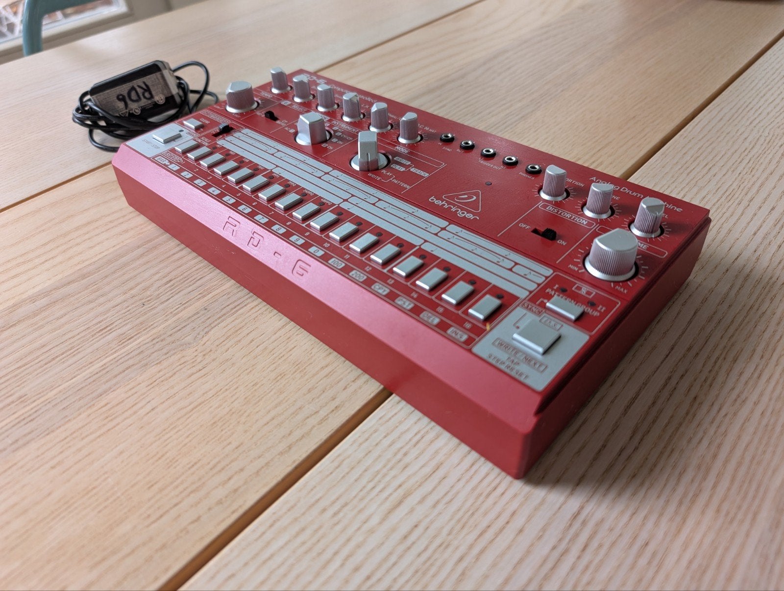 Behringer RD-6 analoge drumcomputer, Muziek en Instrumenten, Drumcomputers, Ophalen of Verzenden, Zo goed als nieuw, Overige merken