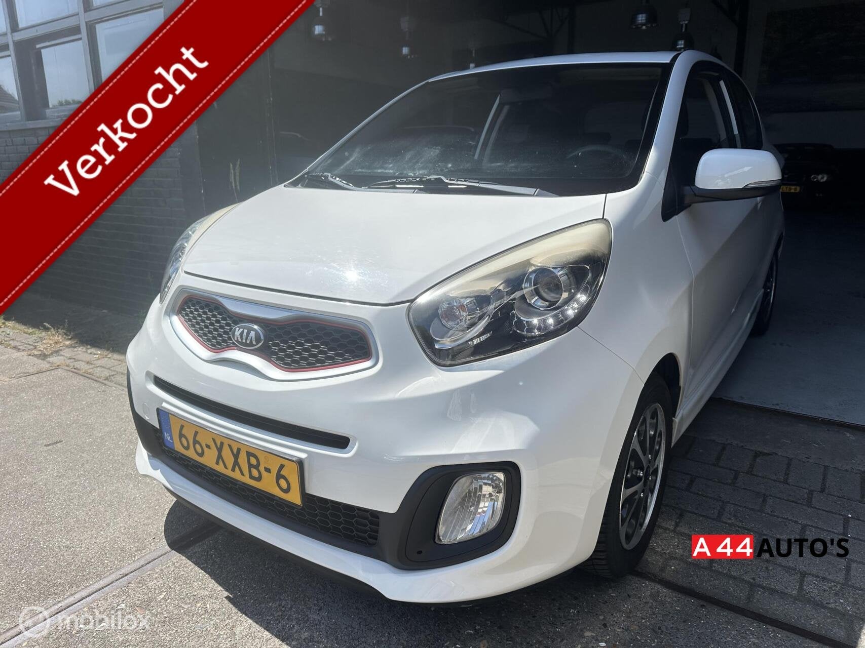 Kia Picanto 1.0 CVVT Plus Pack*PANORAMADAK*MULTI MEDIA*NAP, Voorwielaandrijving, Euro 5, Stof, Zwart