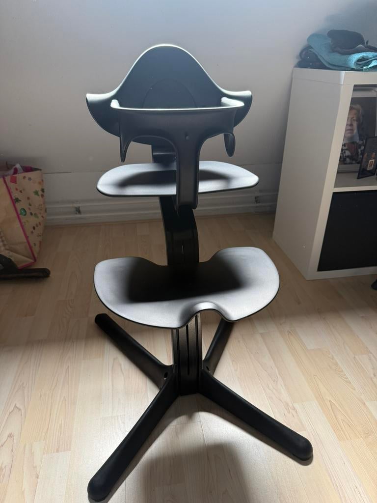 Stokke Nomi kinderstoel, Kinderen en Baby's, Kinderstoelen, Ophalen, Nieuw, Meegroeistoel