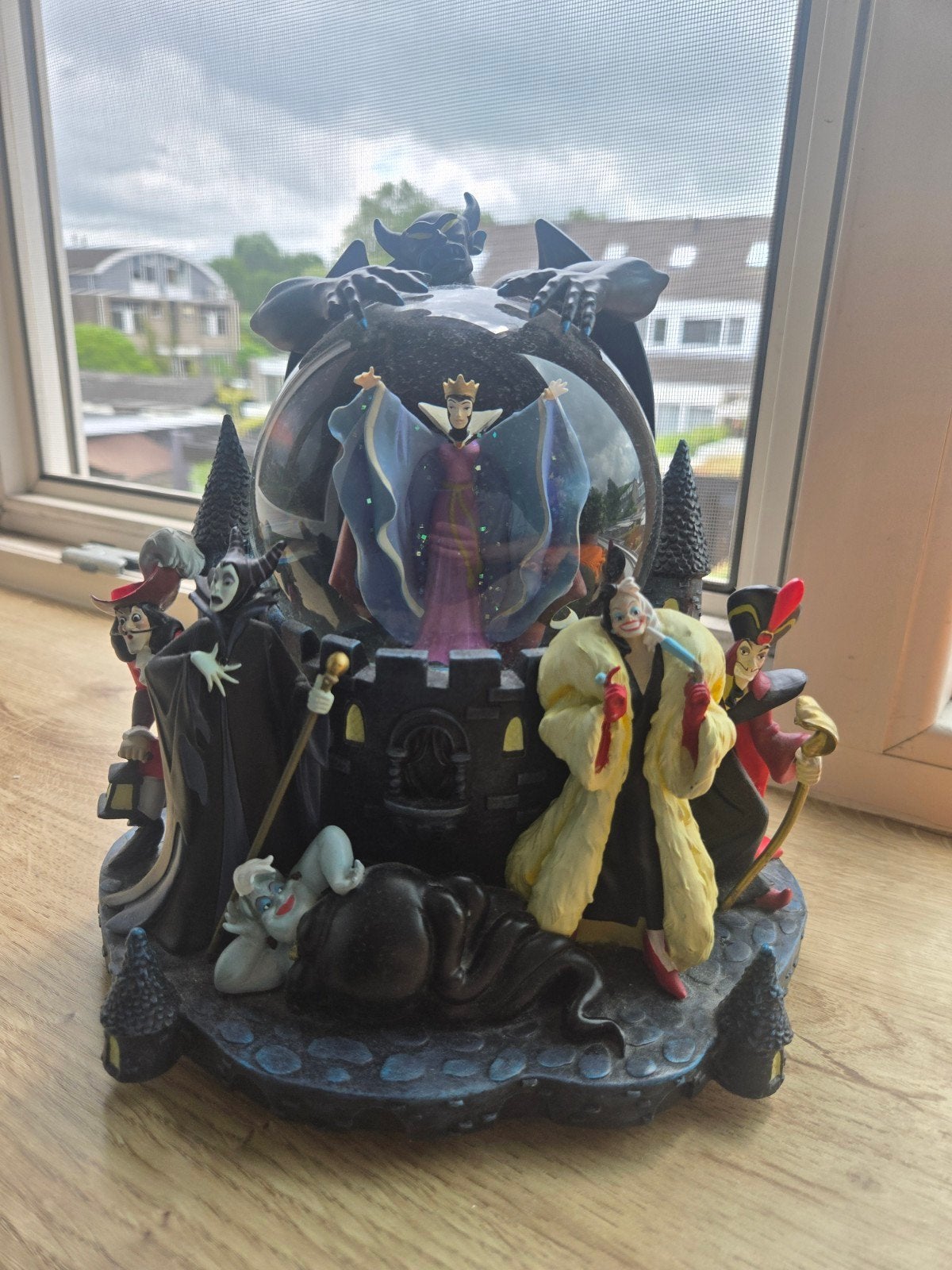 Disney Villains Musical Sneeuwbol met Chernabog, Ophalen of Verzenden, Overige figuren, Gebruikt, Beeldje of Figuurtje