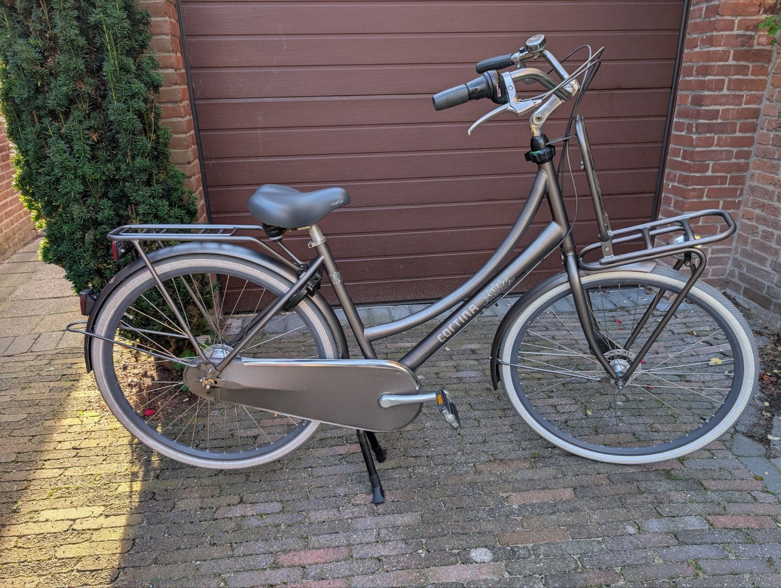 Cortina family moedefiets 7 versnellingen frame maat 49 cm
l, Fietsen en Brommers, 47 tot 50 cm, Versnellingen, Zo goed als nieuw
