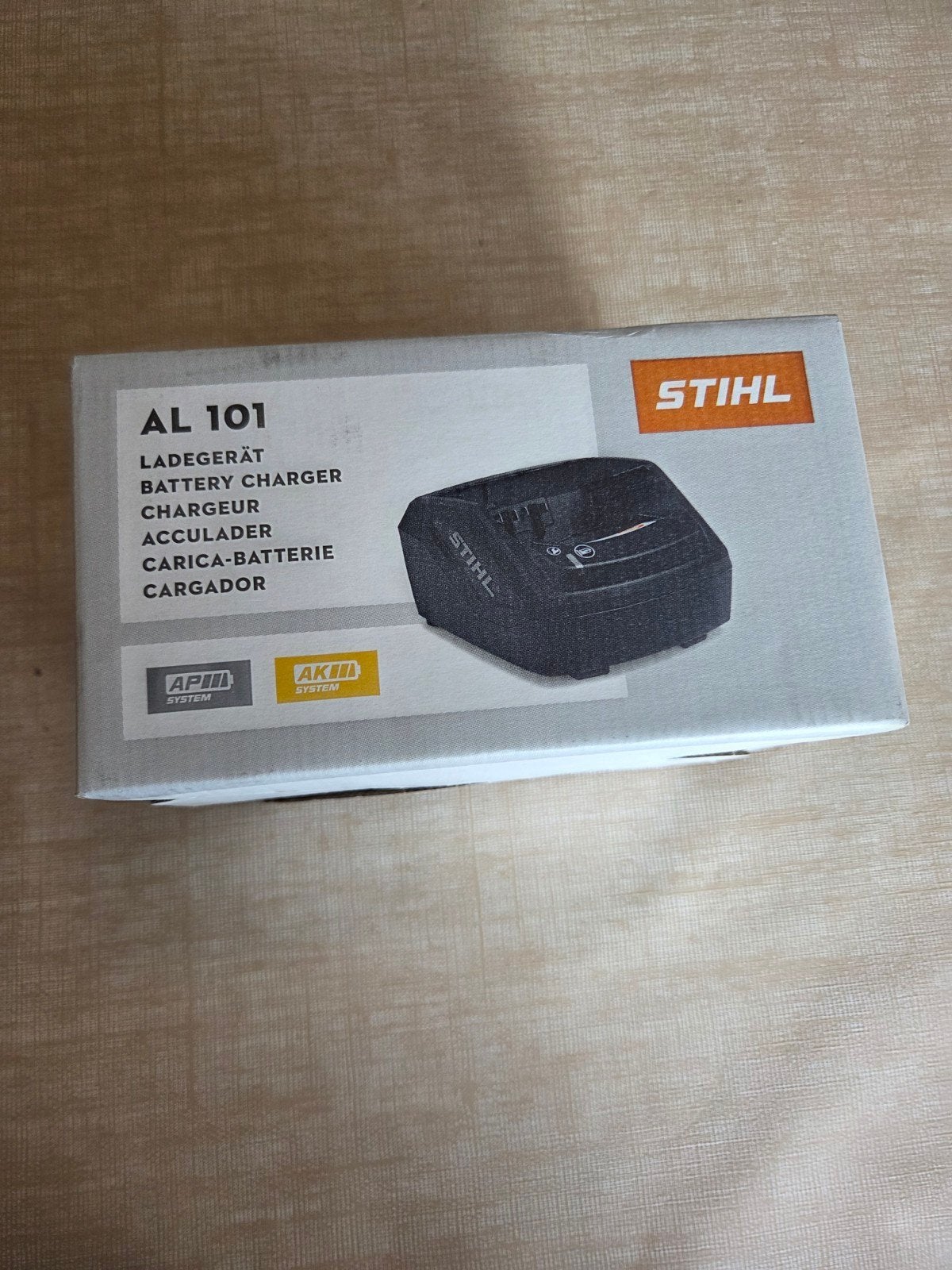Stihl AL 101 Acculader, Ophalen of Verzenden, Zo goed als nieuw