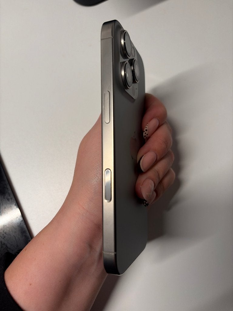 Foto 5 van iPhone 16 Pro - 256GB