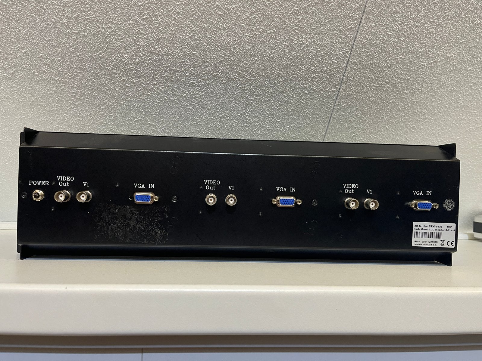19” Rack Mount LCD Monitor 5.6" x 3 - LRM-6531, Ophalen of Verzenden, Gebruikt, Tv en Weergevers