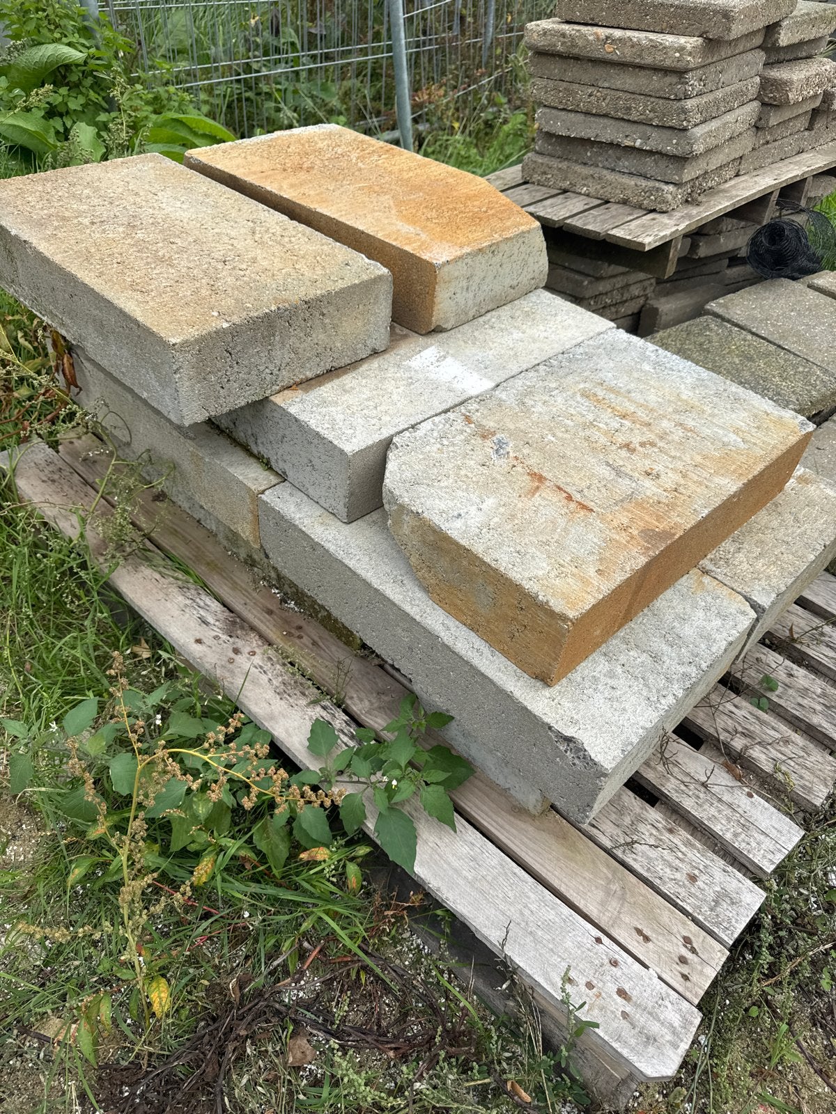 5 betonblokken 30-50cm - Gratis afhalen, Ophalen, Gebruikt, Overige typen, Minder dan 5 m²
