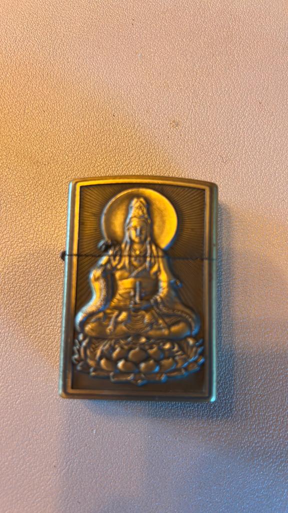 Zippo aansteker met Boeddha reliëf, Ophalen of Verzenden, Gebruikt, Aansteker