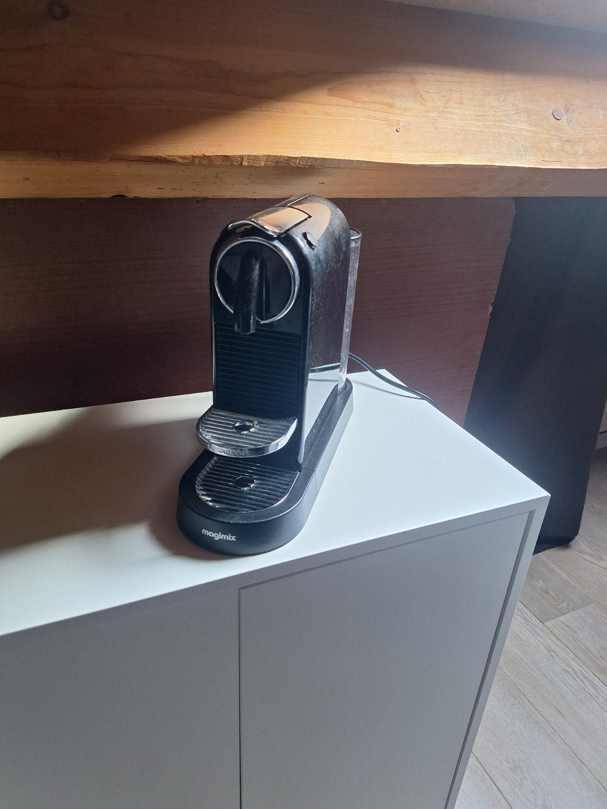 Foto 2 van Nespresso Citiz Magimix koffiemachine - cups