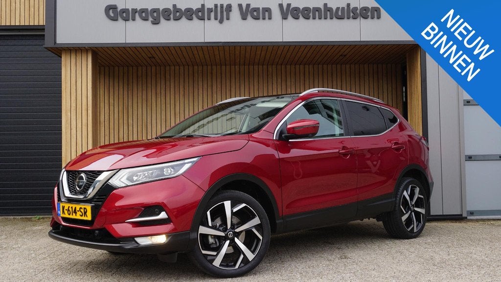 Nissan Qashqai 1.3 DIG-T 140pk Premium Edition Pano.Dak Napp, Auto's, Nissan, Voorwielaandrijving, 687 kg, Gebruikt, 4 cilinders