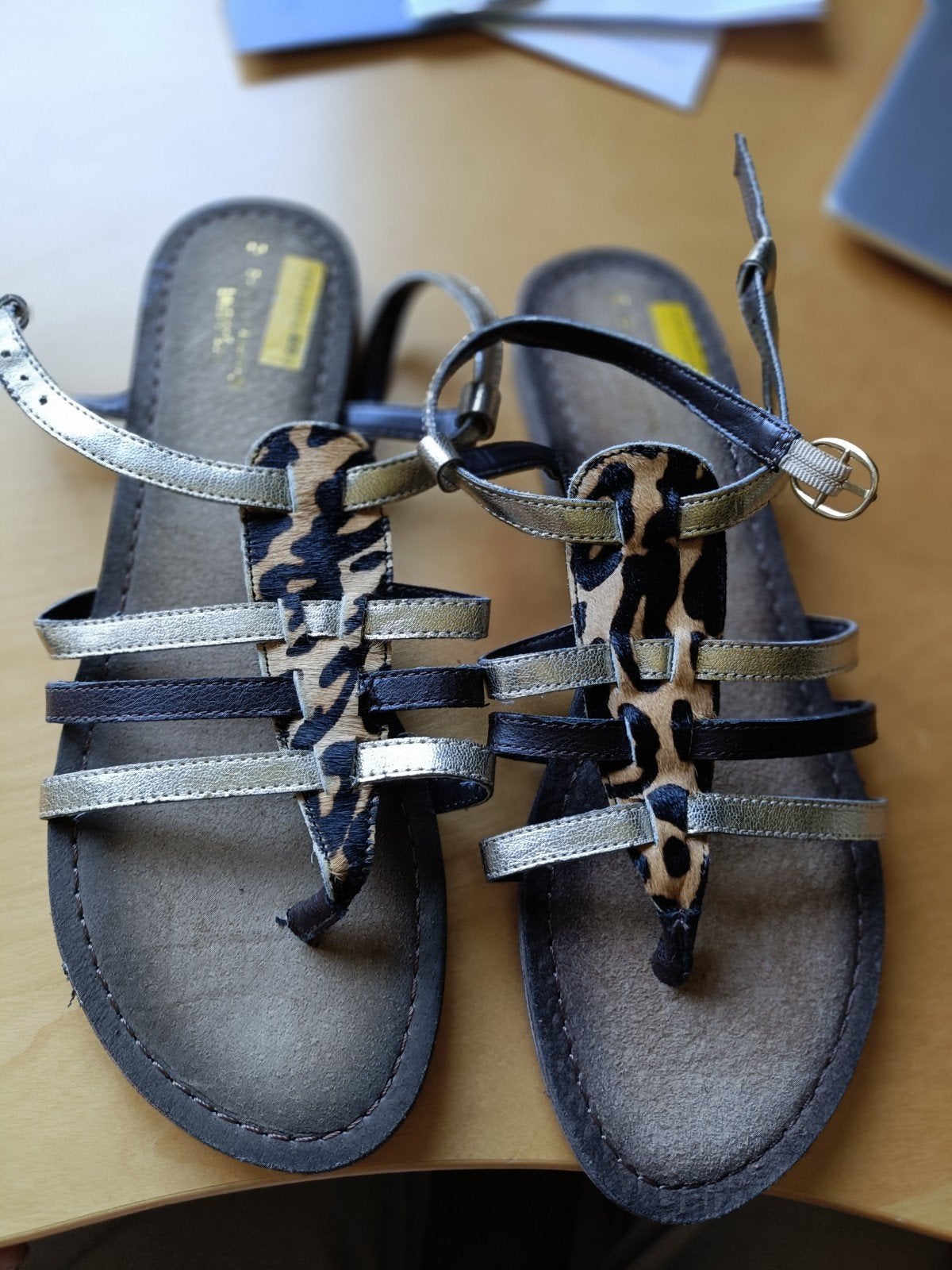 Mooie en nette sandalen, slippers, Kleding | Dames, Schoenen, Ophalen of Verzenden, Zo goed als nieuw, Sandalen of Muiltjes
