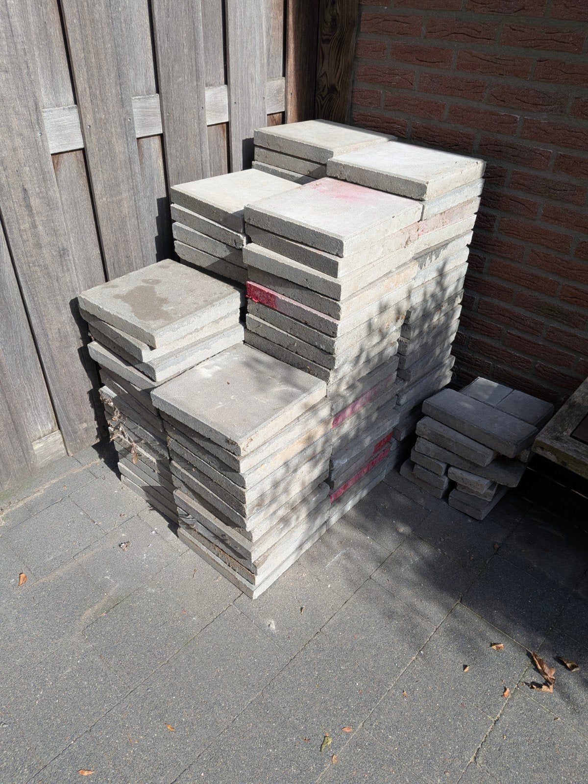 Ongeveer 100 betonnen stoeptegels, Ophalen, Gebruikt, 10 m² of meer, Beton
