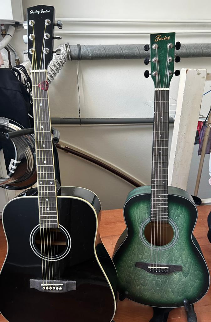 Samen of appart te koop 2 gitaren van Fazley en HarleyBenton, Ophalen, Zo goed als nieuw, Klassieke of Spaanse gitaar