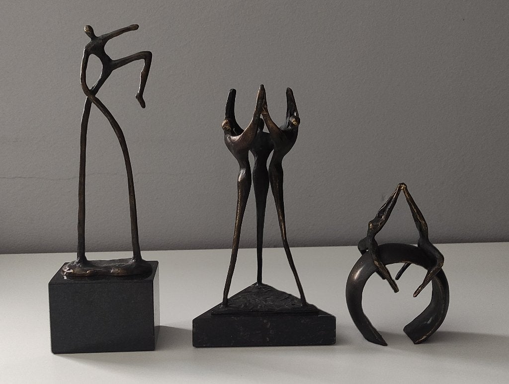 3 Kleine bronzen sculptures, Antiek en Kunst, Ophalen, Groep mensen, Gepatineerd, Brons