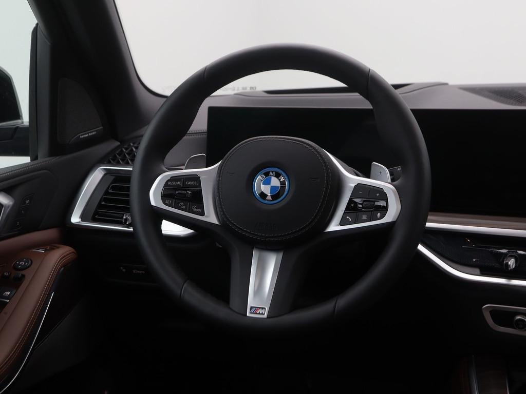 BMW X5 xDrive50e (bj 2025, automaat), Auto's, Metallic lak, Gebruikt, 2395 kg, Met garantie (alle)