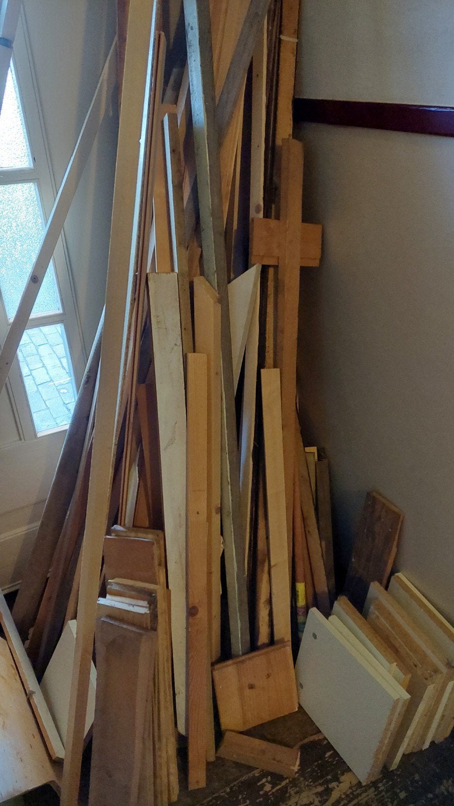 Gratis diverse partij gebruikt hout: balken en planken, Gebruikt, Overige typen, Ophalen of Verzenden, Overige houtsoorten