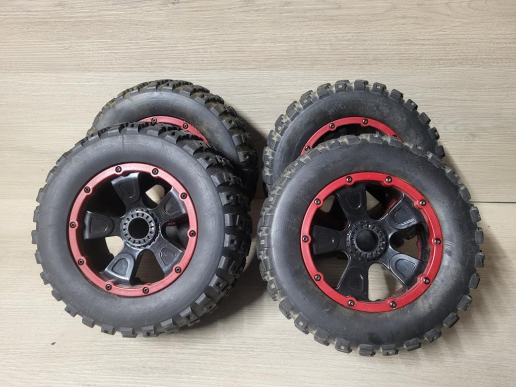 Losi wielen hex 24, Benzine, Ophalen of Verzenden, Zo goed als nieuw, Onderdeel