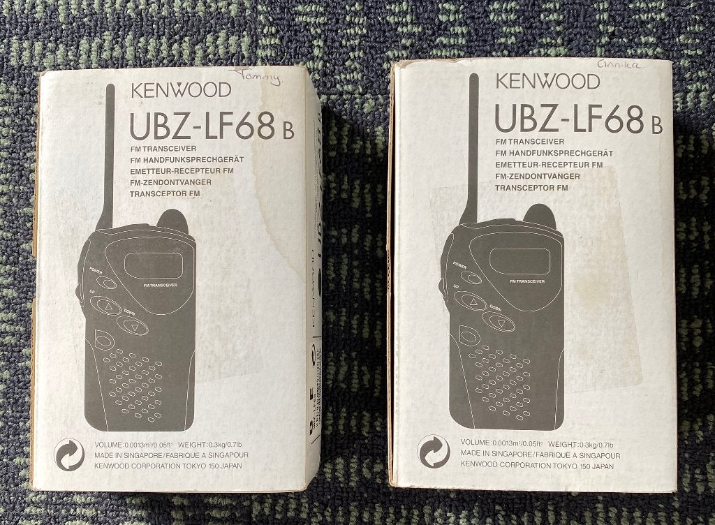 Kenwood FM-Zendontvanger met koptelefoon 2 stuks, Ophalen, Zo goed als nieuw, Portofoon of Walkie-talkie