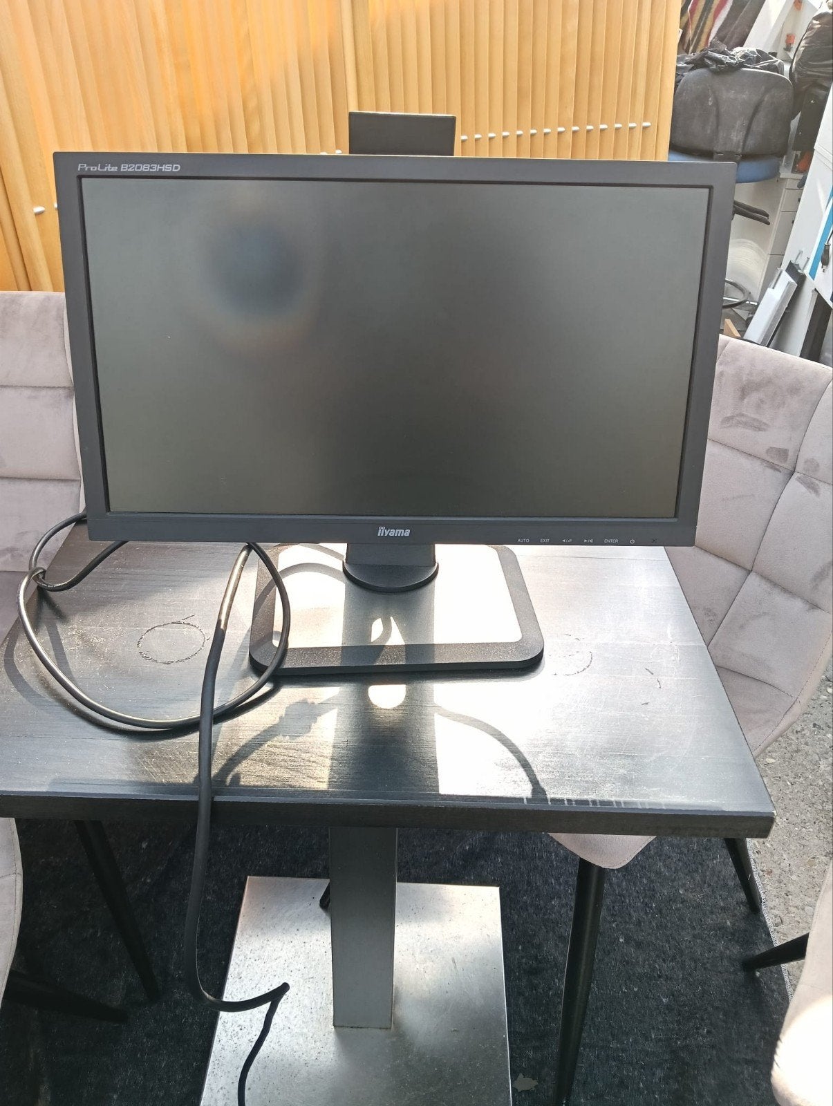 20 Dell, HP, Samsung LCD schermen incl. toebehoren, Computers en Software, Ophalen of Verzenden, Gebruikt, Dell, HP, Samsung