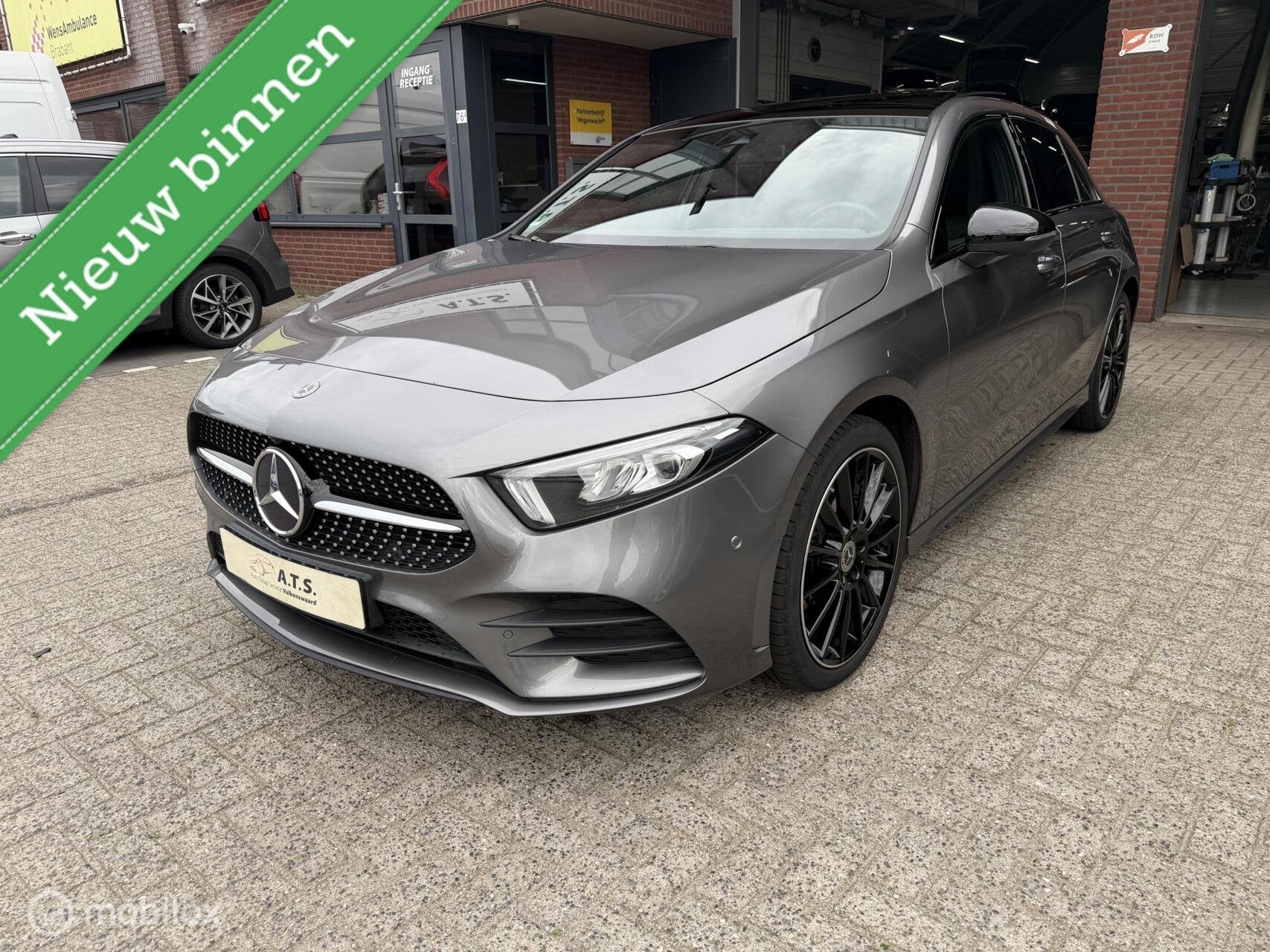 Mercedes A-klasse 250 e AMG PANO-DAK*SFEER*CAMERA*CRUISE*PDC, Auto's, Gebruikt, Euro 6, 4 cilinders, 218 pk
